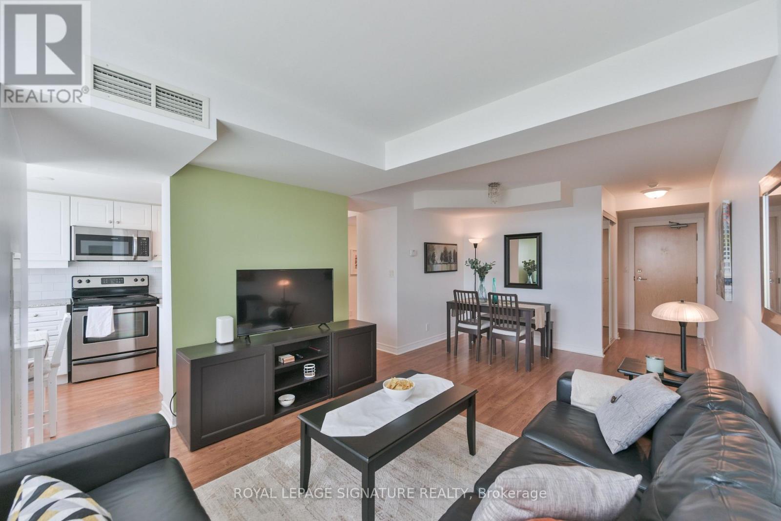 1907 - 212 Eglinton Avenue E, Toronto, Ontario  M4P 1K2 - Photo 10 - C13448614