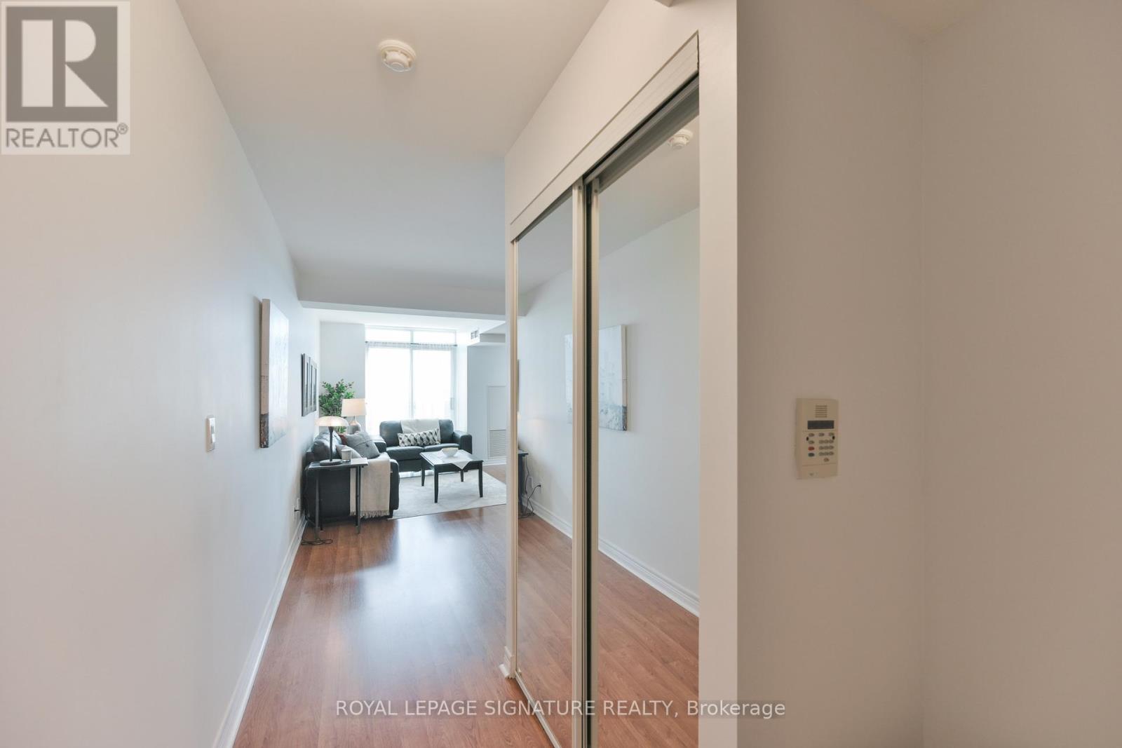 1907 - 212 Eglinton Avenue E, Toronto, Ontario  M4P 1K2 - Photo 5 - C13448614