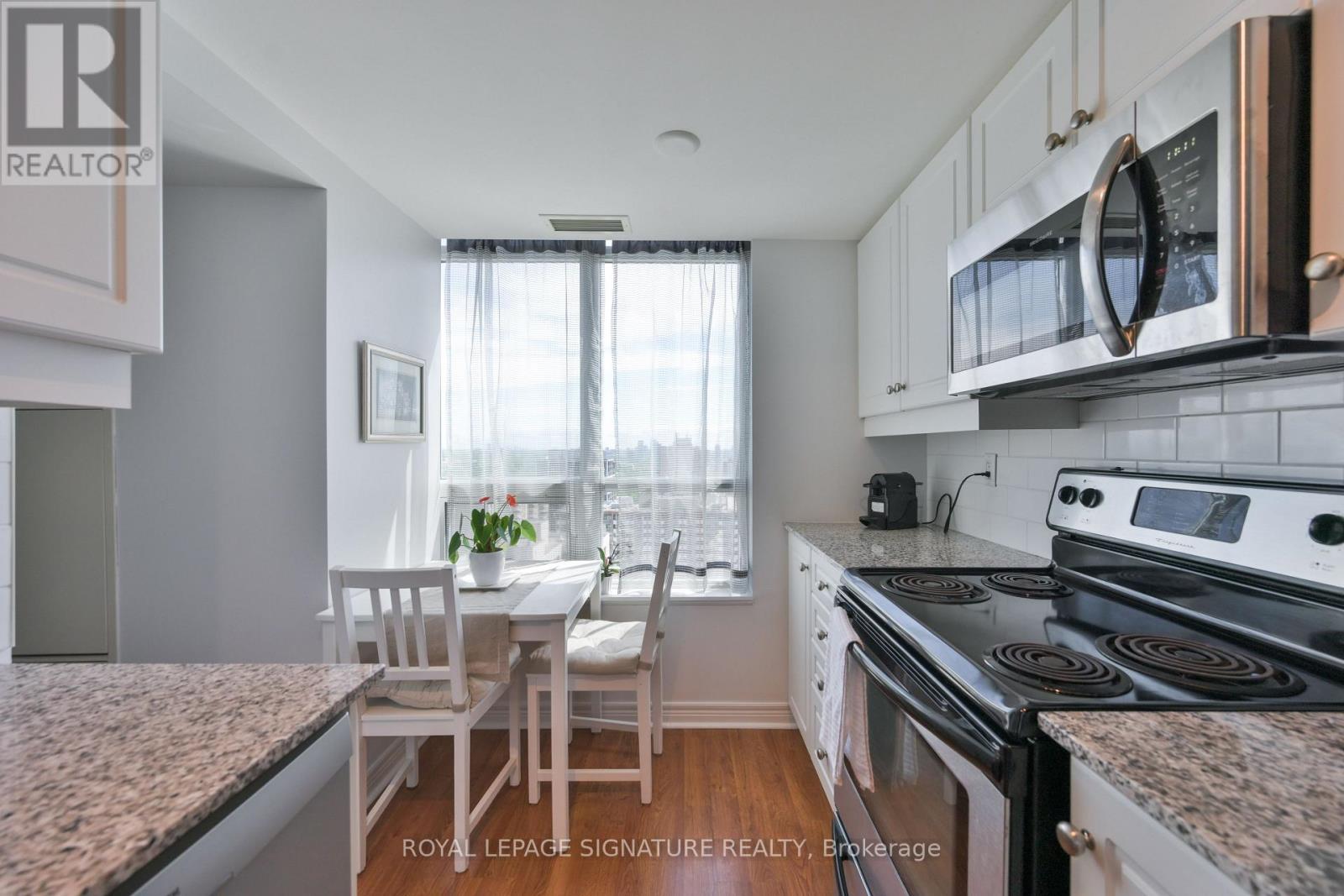 1907 - 212 Eglinton Avenue E, Toronto, Ontario  M4P 1K2 - Photo 13 - C13448614
