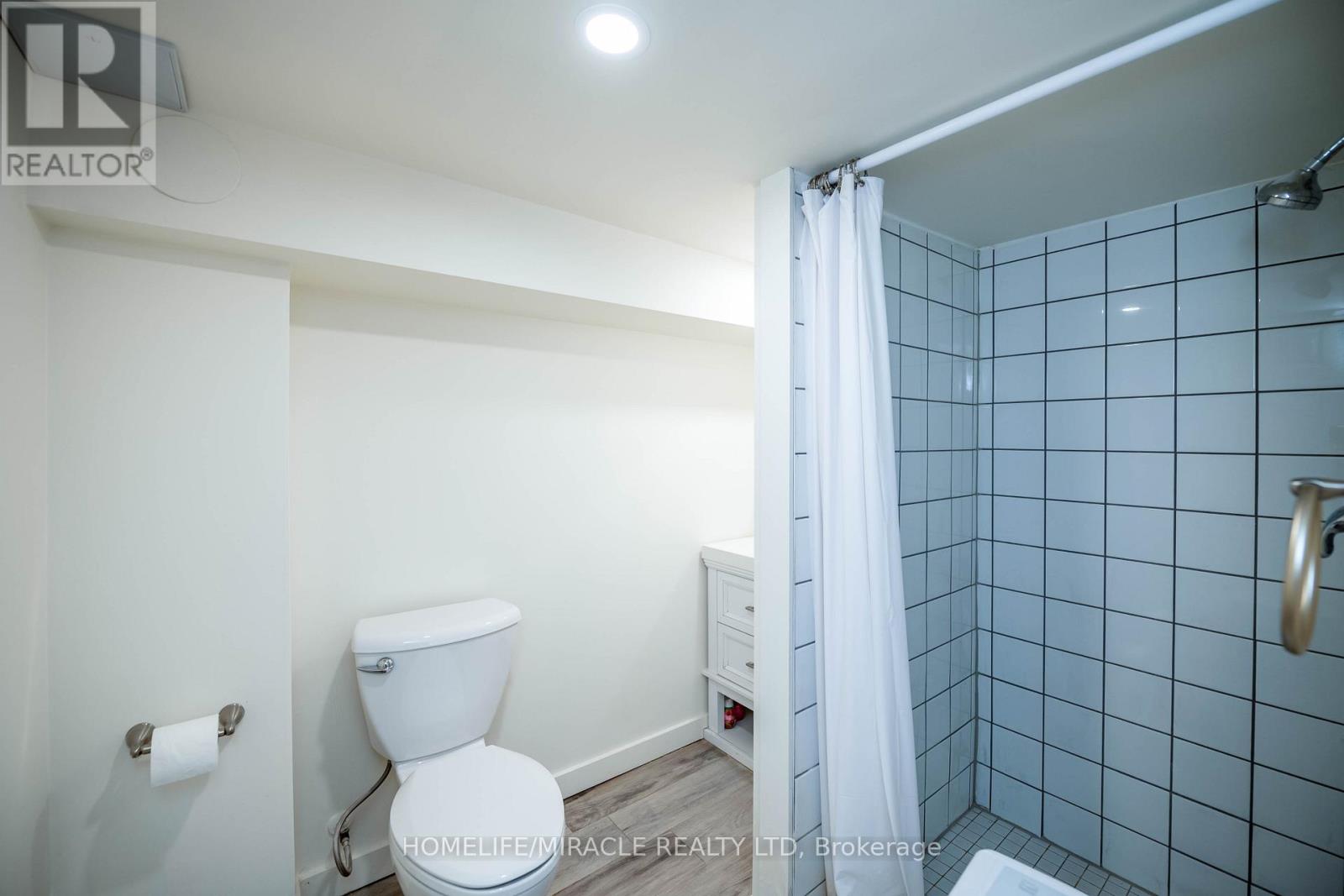 4975 Mcrae Street, Niagara Falls, Ontario  L2E 1P2 - Photo 44 - X13448642