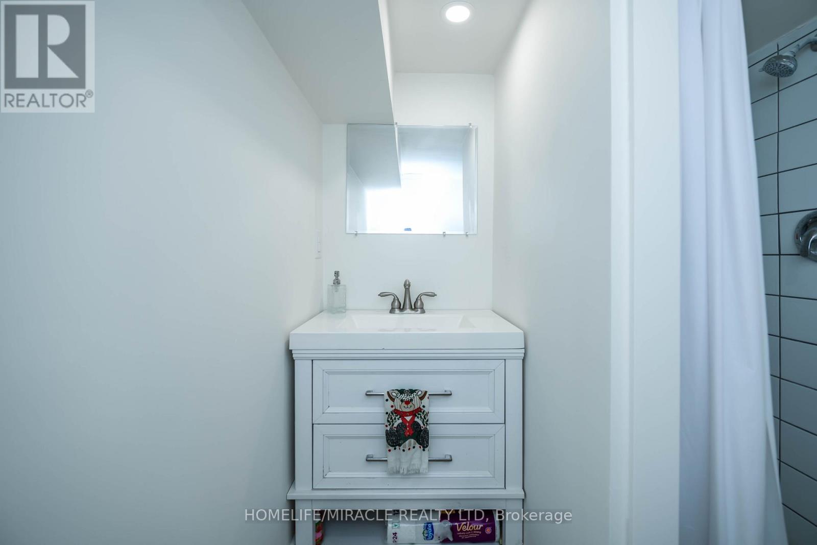 4975 Mcrae Street, Niagara Falls, Ontario  L2E 1P2 - Photo 45 - X13448642