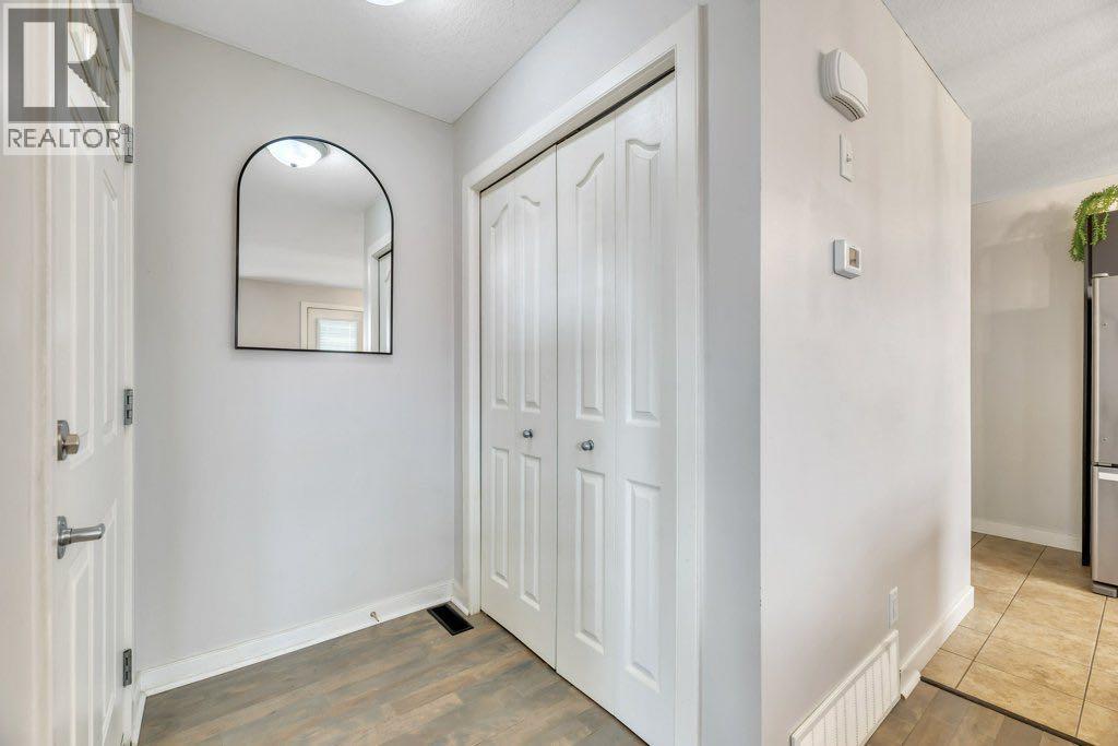 300, 50 Westland Road, Okotoks, Alberta  T1S 1N1 - Photo 6 - A2312002