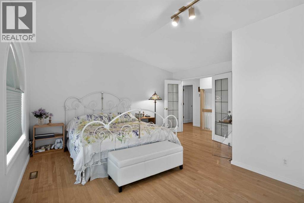 523 Scimitar Bay NW, Calgary, Alberta  T3L 1S6 - Photo 29 - A2317968