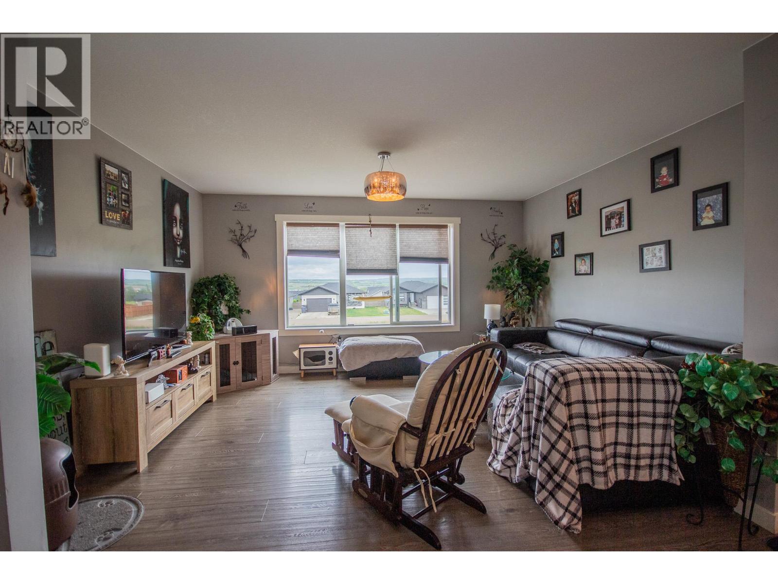 8219 18 Street, Dawson Creek, British Columbia  V1G 0G4 - Photo 2 - 10391125