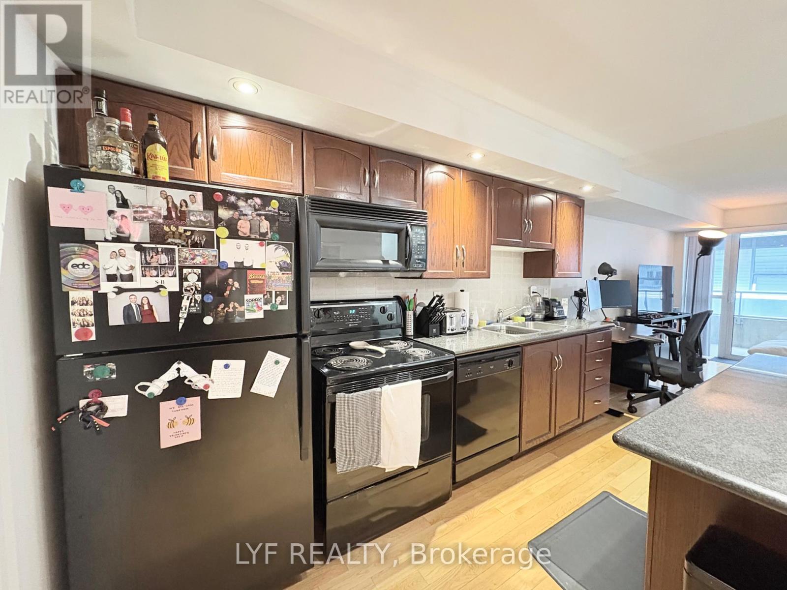 624 - 270 Wellington Street W, Toronto, Ontario M5V 3P5 - Photo 8 - C13442220