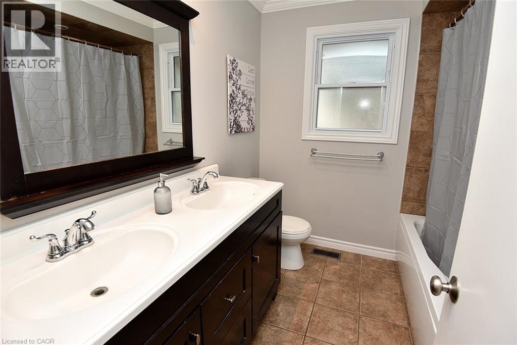 7 Monarch Court, Dundas, Ontario  L9H 3W2 - Photo 23 - 40839746