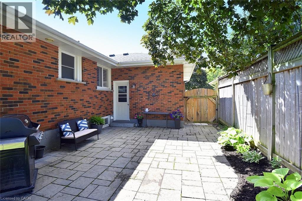 7 Monarch Court, Dundas, Ontario  L9H 3W2 - Photo 32 - 40839746