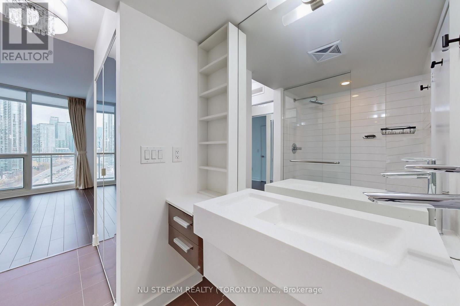 2010 - 38 Dan Leckie Way, Toronto, Ontario  M5V 2V6 - Photo 16 - C13448672