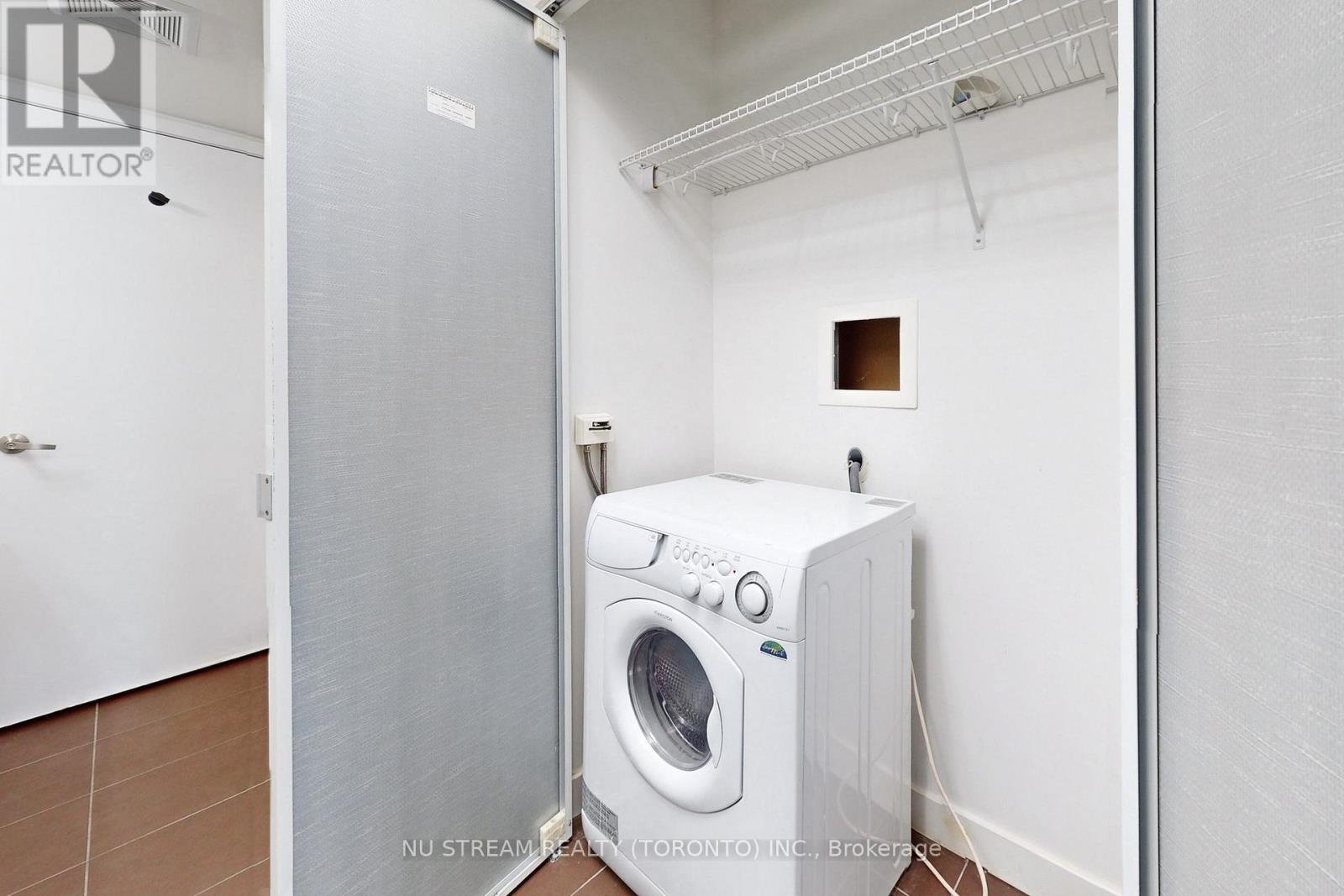 2010 - 38 Dan Leckie Way, Toronto, Ontario  M5V 2V6 - Photo 18 - C13448672