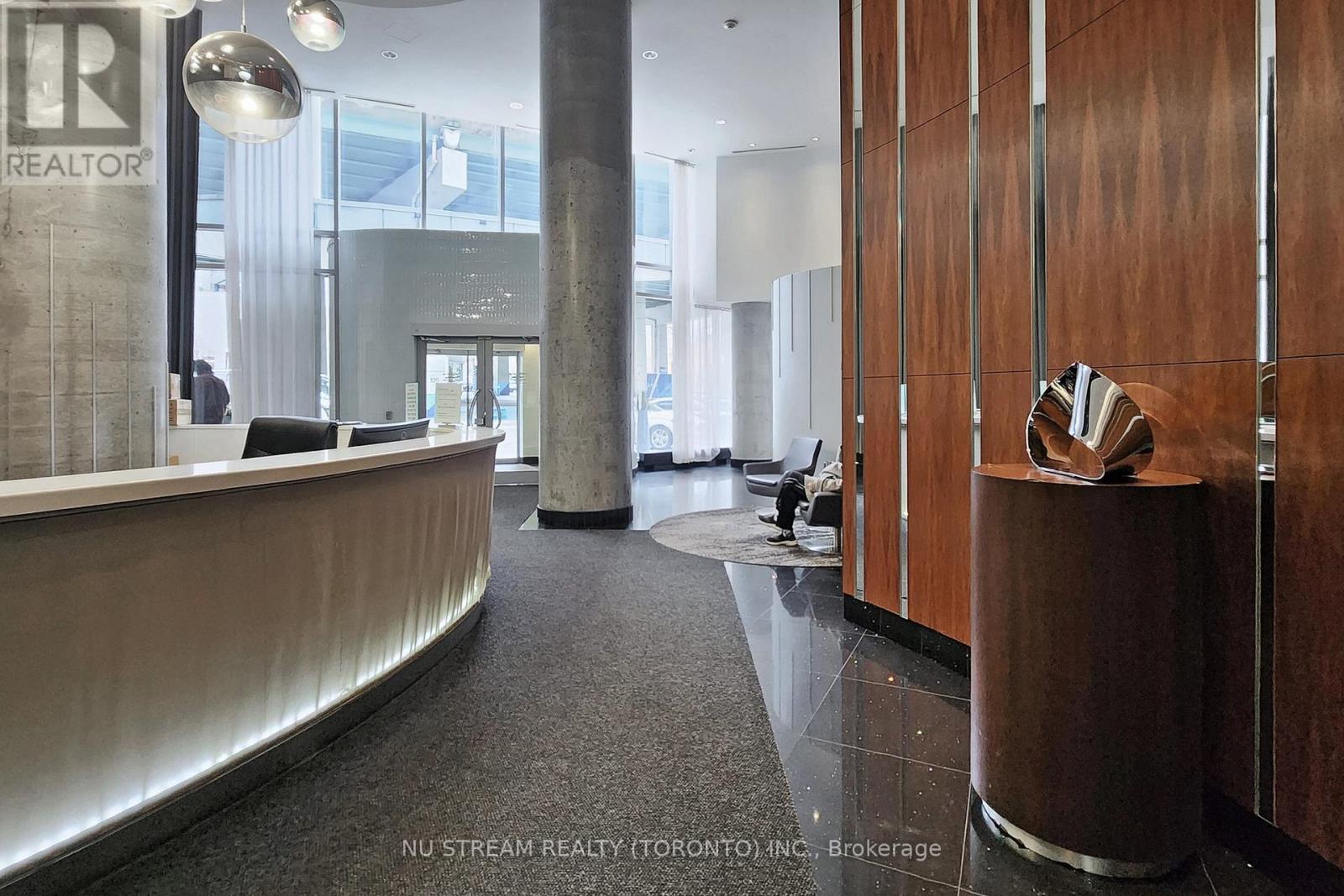 2010 - 38 Dan Leckie Way, Toronto, Ontario  M5V 2V6 - Photo 4 - C13448672