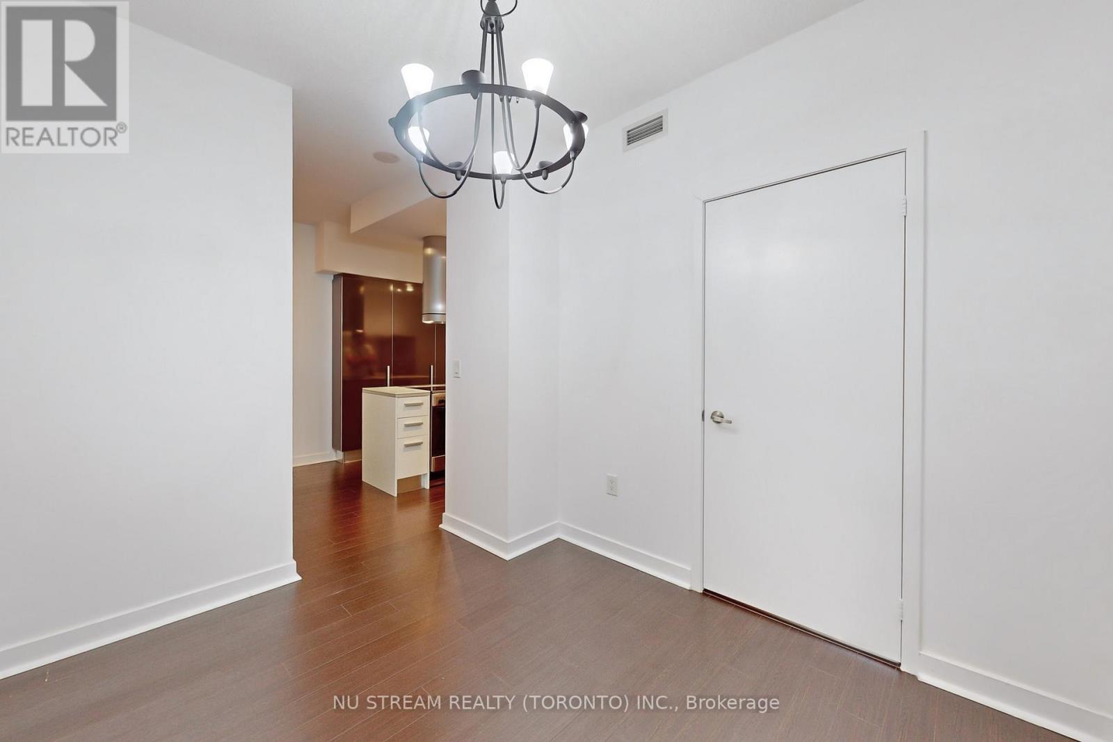 2010 - 38 Dan Leckie Way, Toronto, Ontario  M5V 2V6 - Photo 6 - C13448672