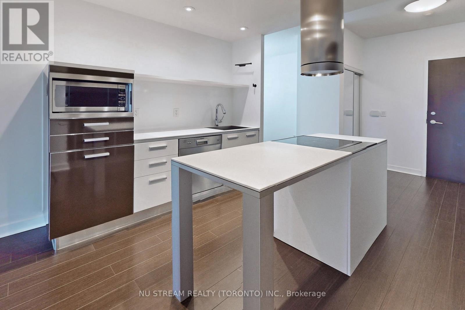 2010 - 38 Dan Leckie Way, Toronto, Ontario  M5V 2V6 - Photo 8 - C13448672