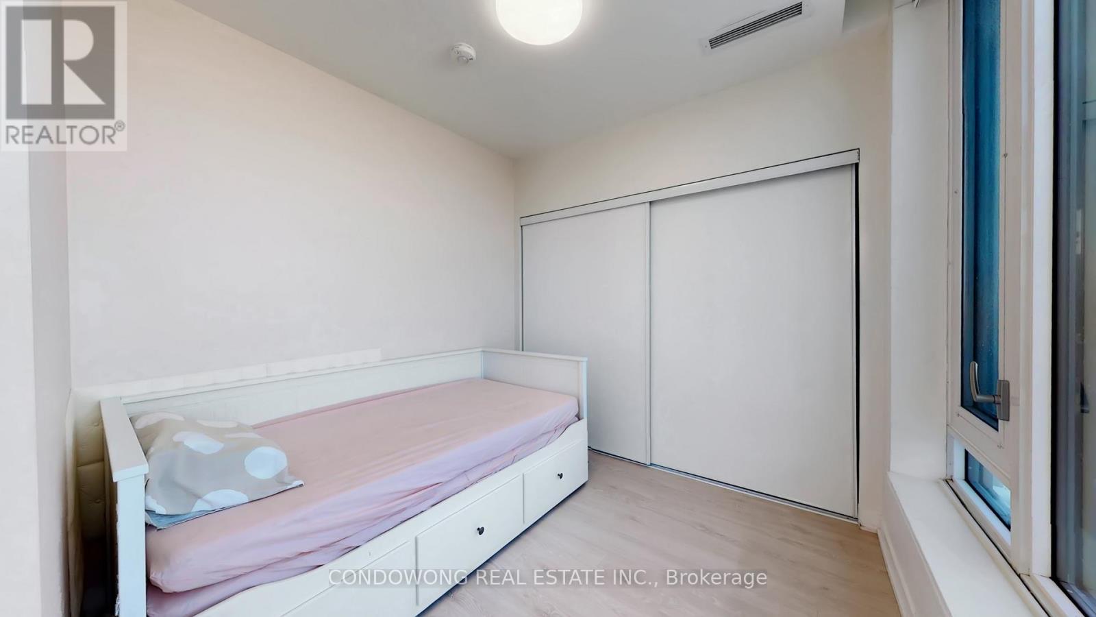 1101 - 1808 St Clair Avenue W, Toronto, Ontario  M6N 0C1 - Photo 11 - W13448674