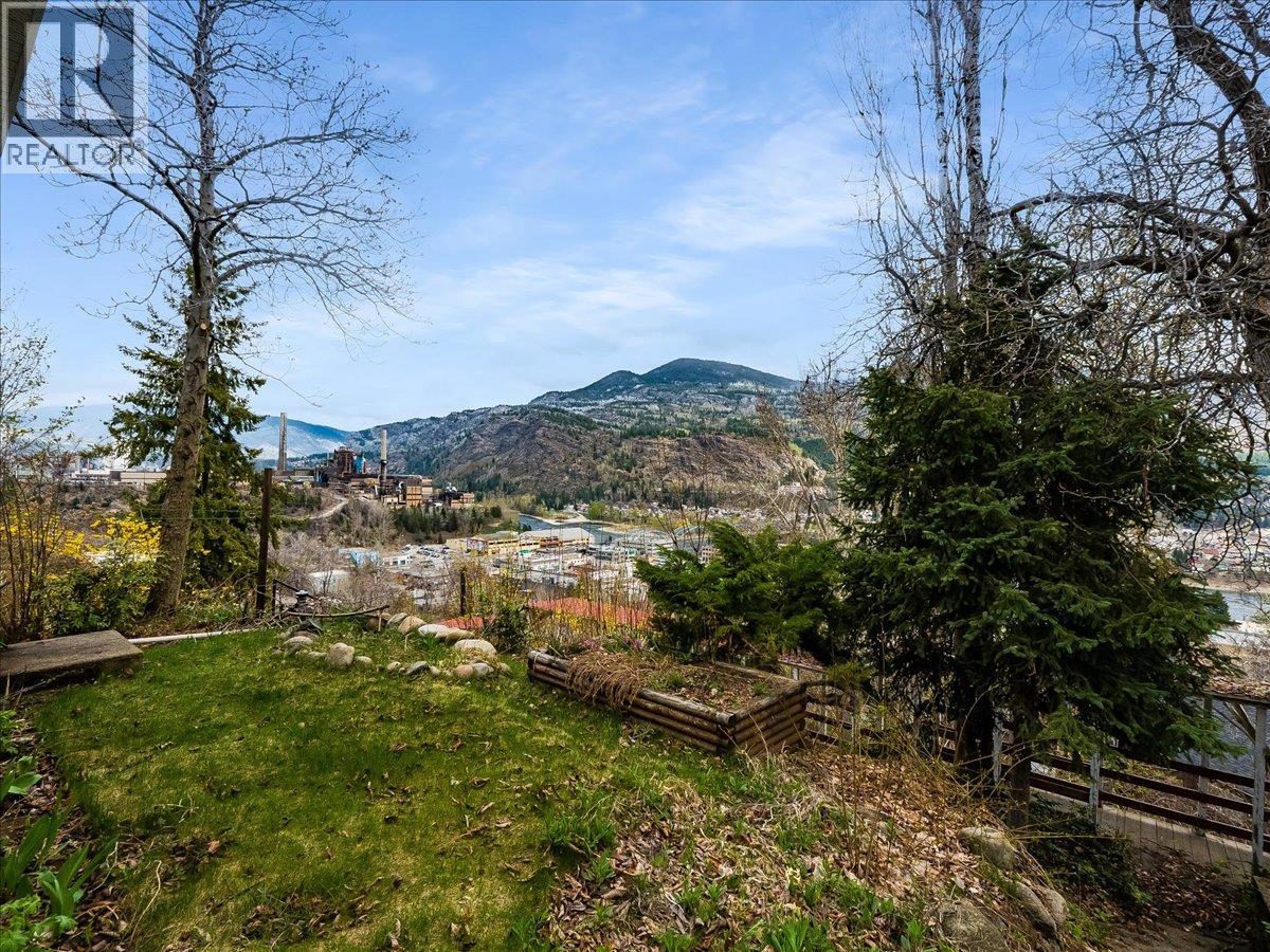 1472 Green Avenue Lane, Trail, British Columbia  V1R 4K2 - Photo 4 - 10383736