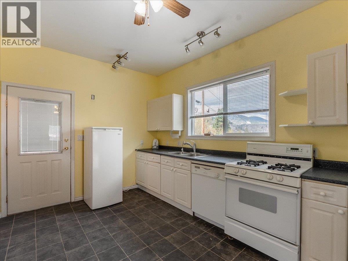 1472 Green Avenue Lane, Trail, British Columbia  V1R 4K2 - Photo 14 - 10383736