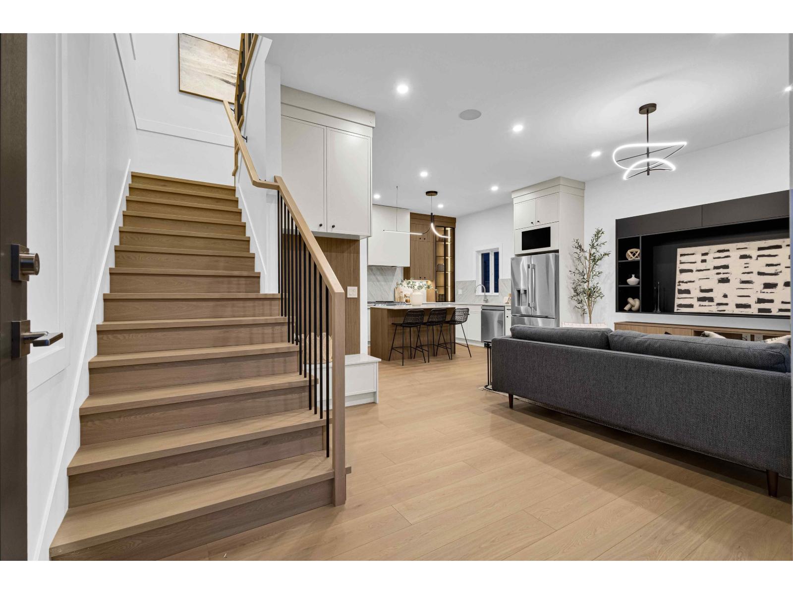101 6356 138 Street, Surrey, British Columbia  V3X 1E6 - Photo 3 - R3136108