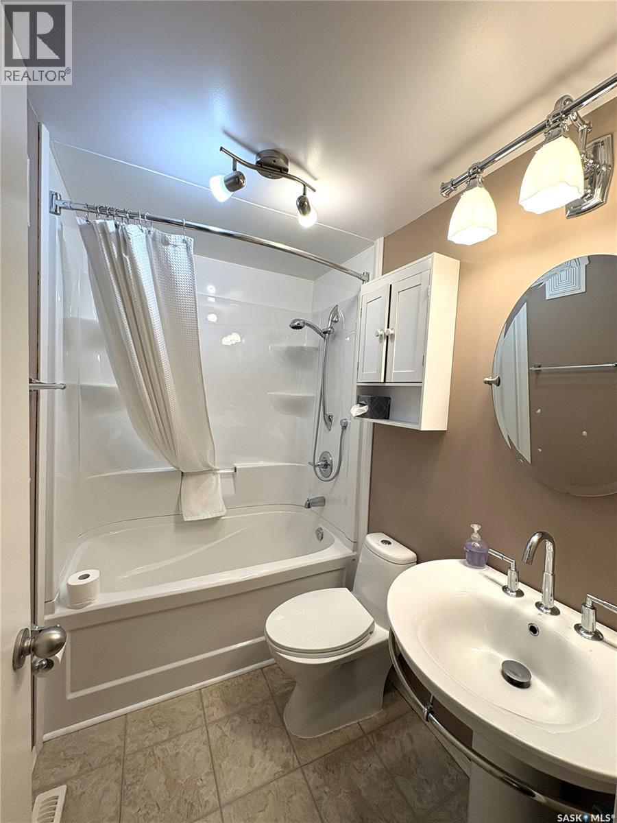 206 Cobo Avenue, Guernsey Sk., Usborne Rm No. 310, Saskatchewan  S0K 1W0 - Photo 12 - SK039497