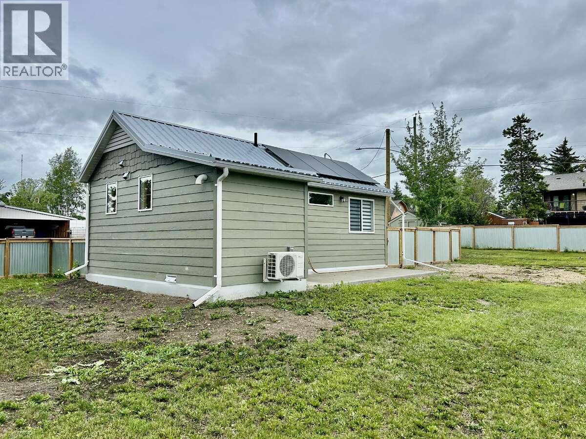 9200 8 Street, Dawson Creek, British Columbia  V1G 3N6 - Photo 5 - 10378572