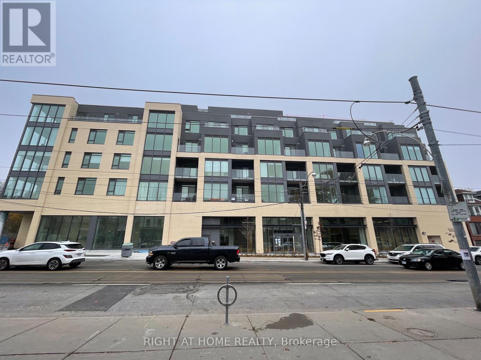 412 - 495 LOGAN AVENUE, Toronto, Ontario
