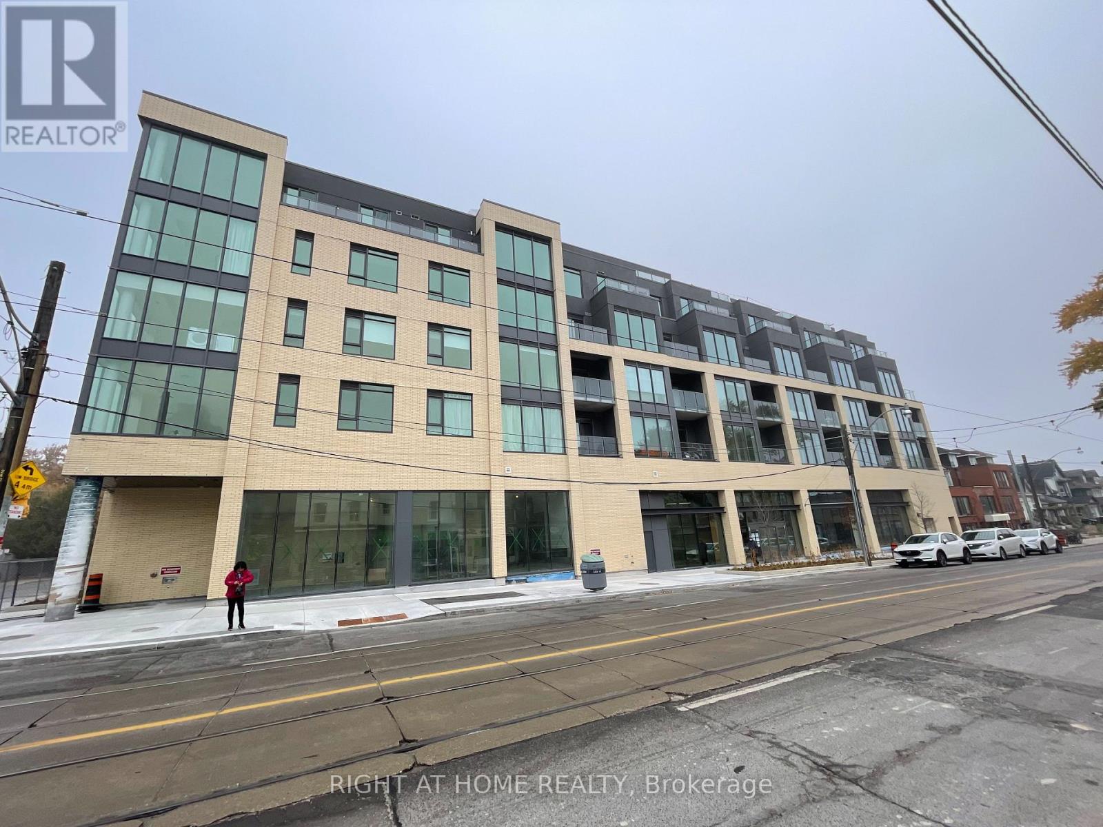 412 - 495 Logan Avenue, Toronto, Ontario  M4K 0A5 - Photo 2 - E13448770