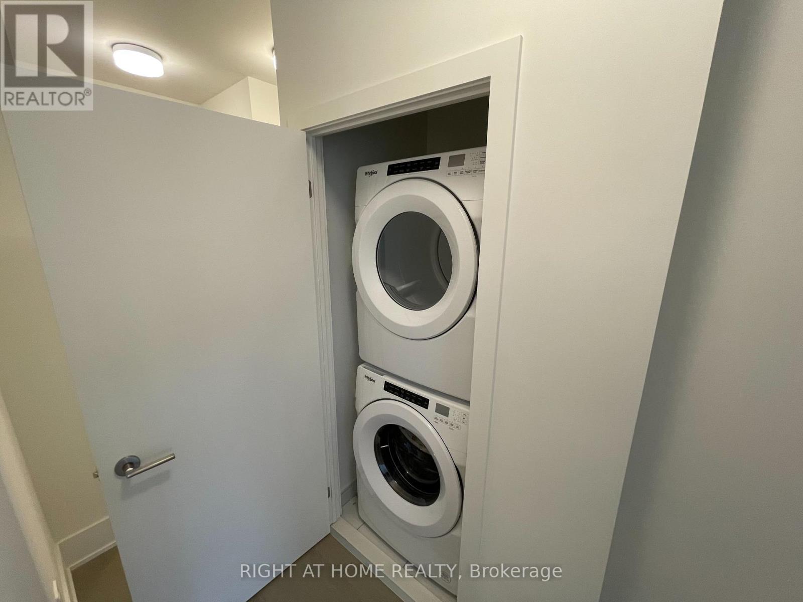 412 - 495 Logan Avenue, Toronto, Ontario  M4K 0A5 - Photo 4 - E13448770