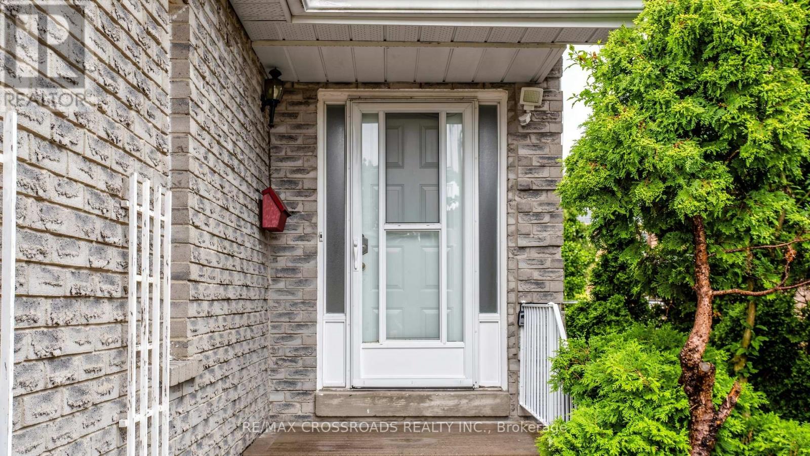 70 Halfmoon Square, Toronto, Ontario  M1C 3V3 - Photo 9 - E13448782