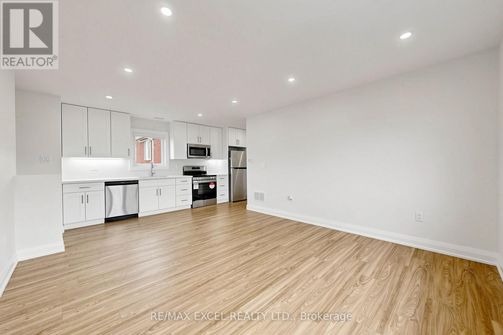6 Lappe Avenue, Markham, Ontario  L6B 1L3 - Photo 9 - N13448736