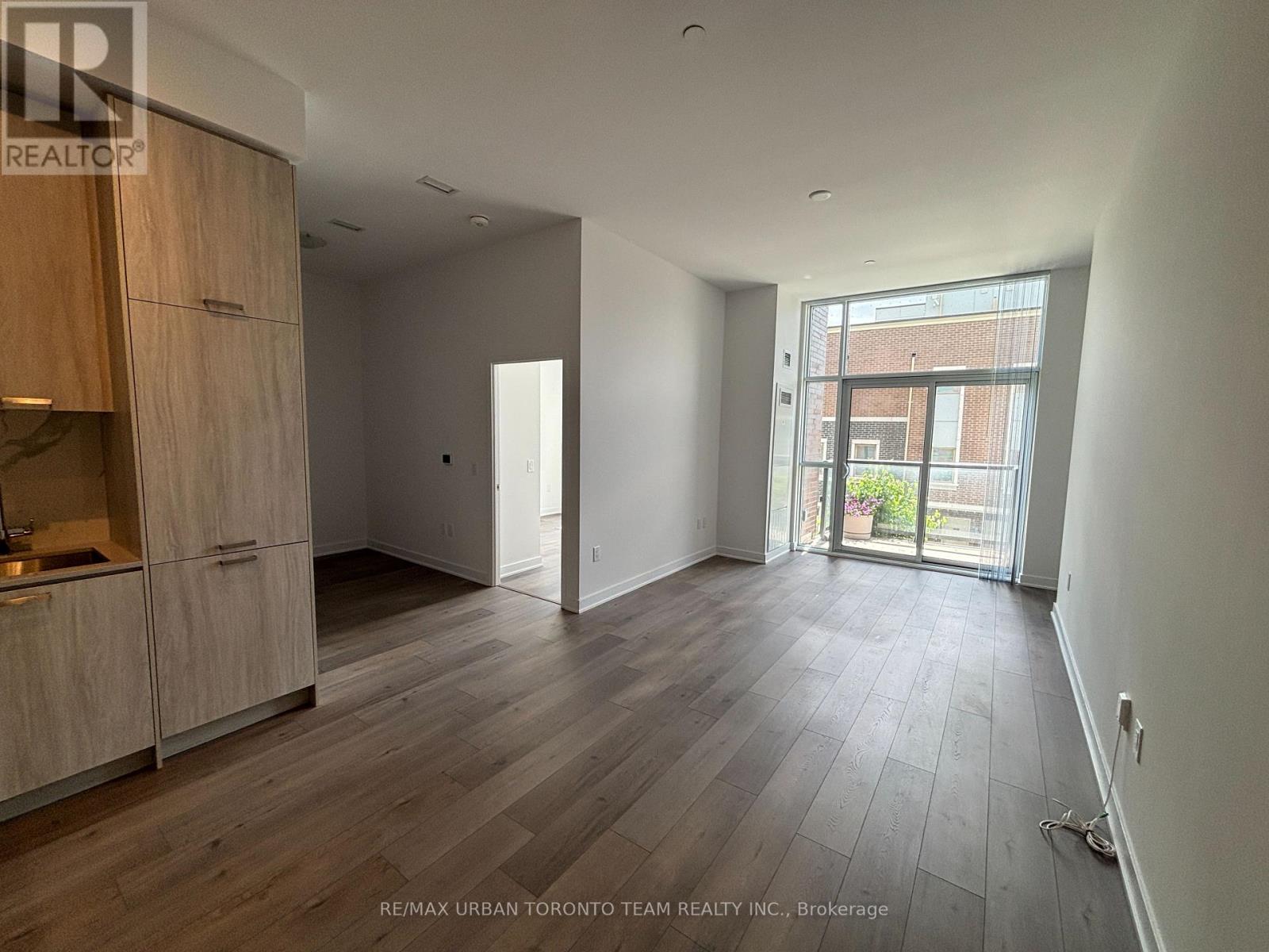 202 - 38 HONEYCRISP CRESCENT, Vaughan, Ontario