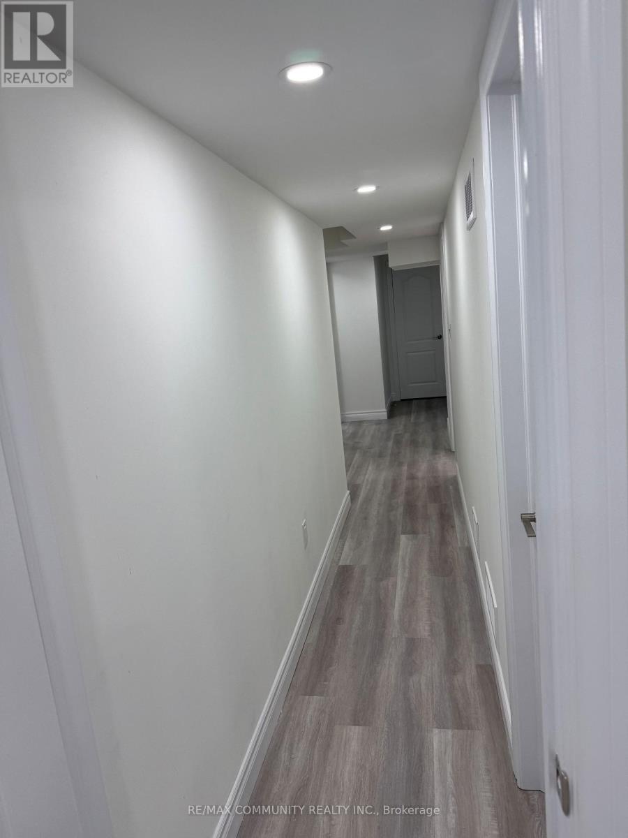 387 Tennant Circle, Vaughan, Ontario  L4H 5L2 - Photo 5 - N13448766