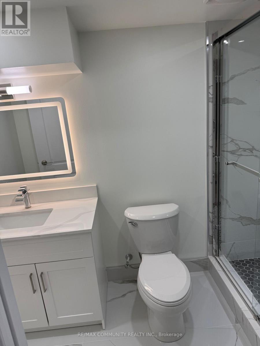 387 Tennant Circle, Vaughan, Ontario  L4H 5L2 - Photo 7 - N13448766
