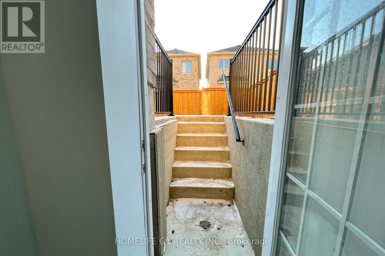 80 Lola Crescent, Brampton, Ontario  L7A 4J8 - Photo 13 - W13448752