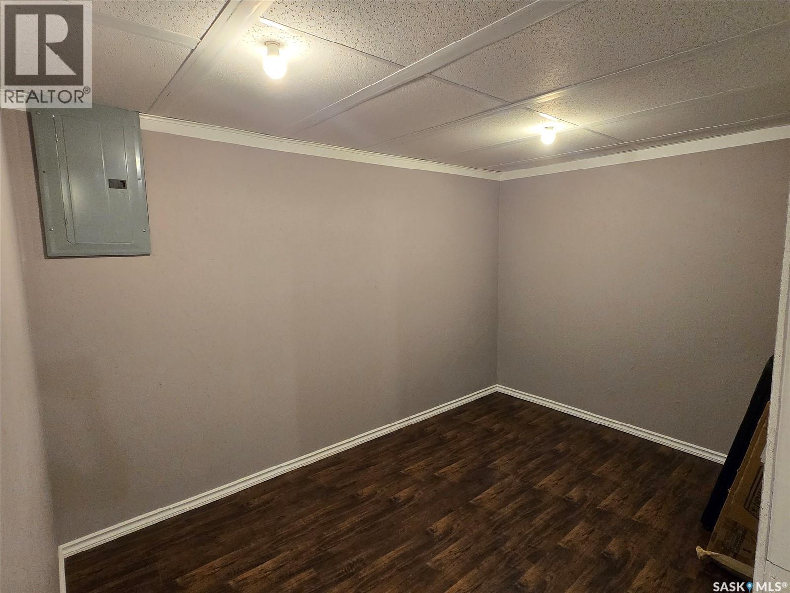 1517 3rd Street, Estevan, Saskatchewan  S4A 0S5 - Photo 28 - SK039478