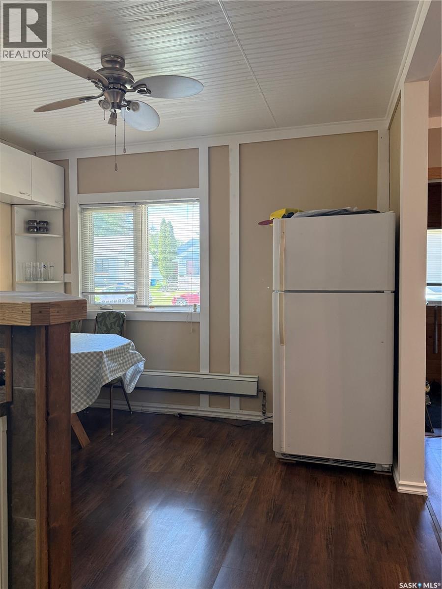 1517 3rd Street, Estevan, Saskatchewan  S4A 0S5 - Photo 14 - SK039478