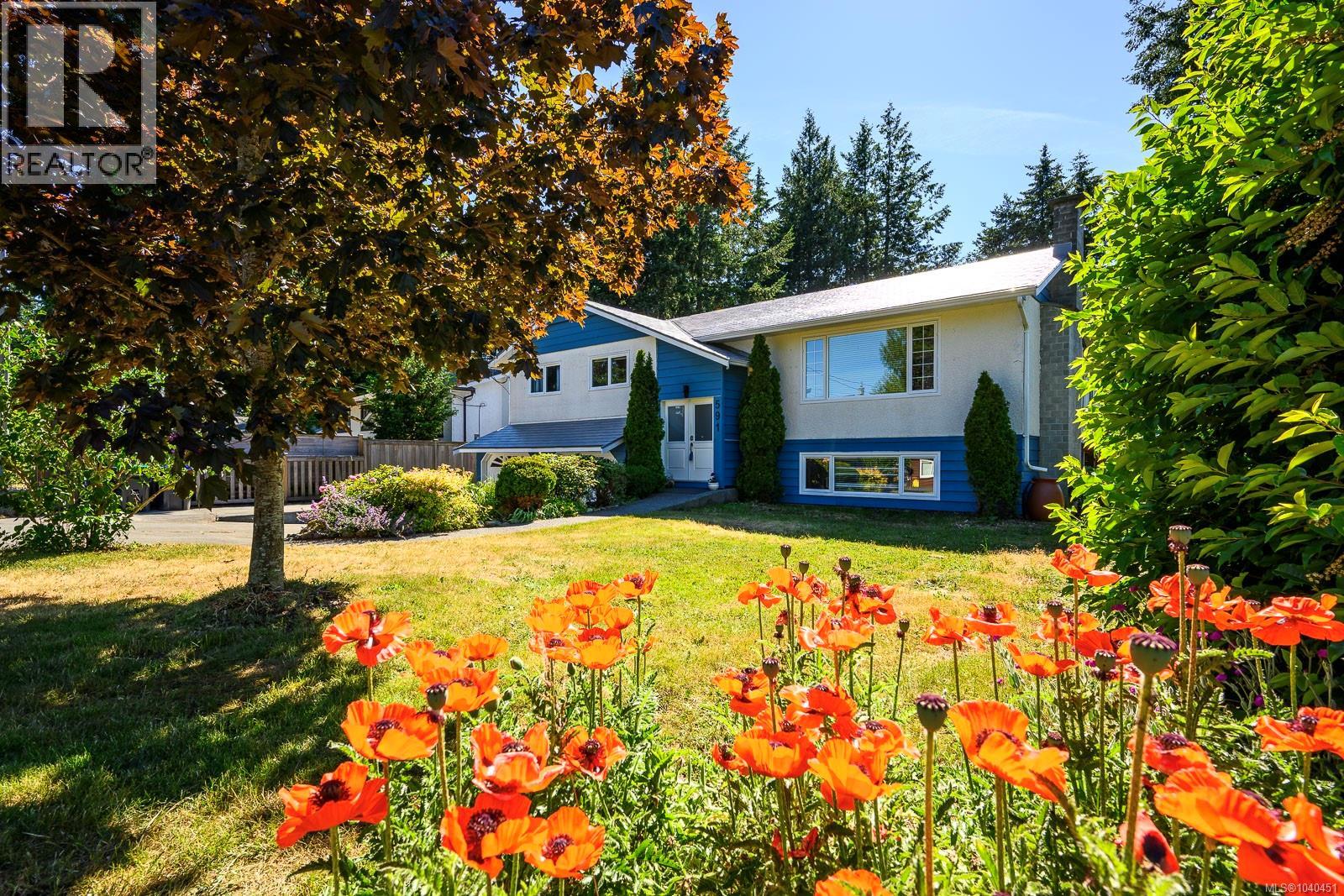 591 Rocky Heights Rd, Comox, British Columbia  V9M 3E8 - Photo 2 - 1040451