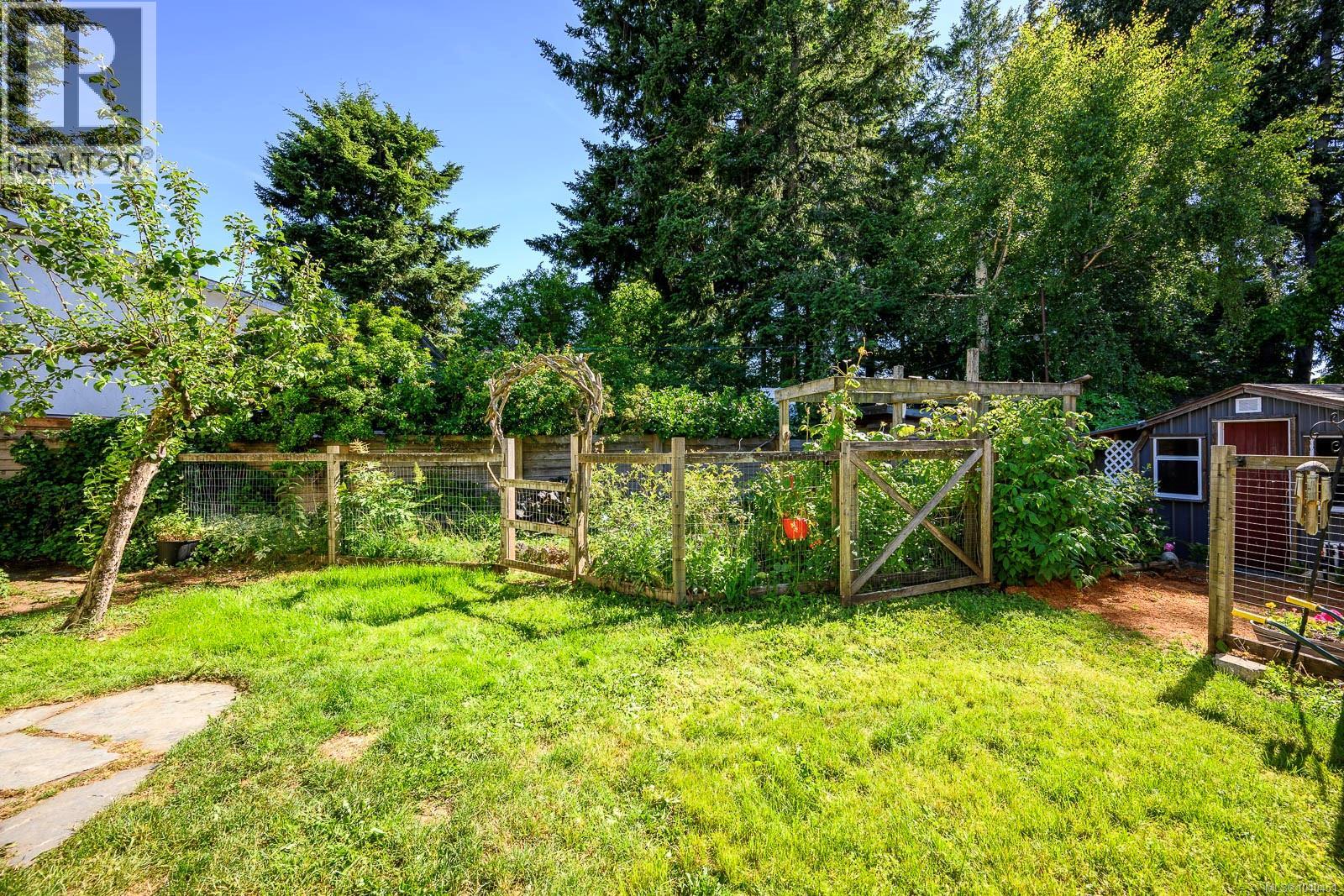 591 Rocky Heights Rd, Comox, British Columbia  V9M 3E8 - Photo 25 - 1040451