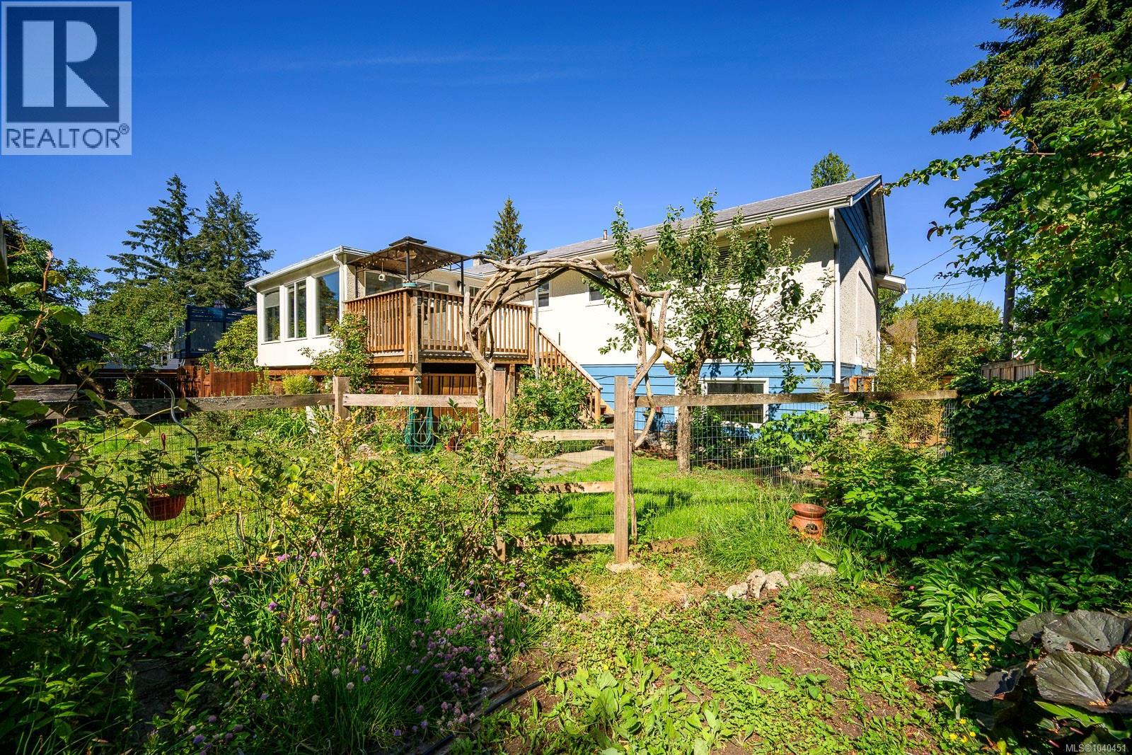 591 Rocky Heights Rd, Comox, British Columbia  V9M 3E8 - Photo 57 - 1040451