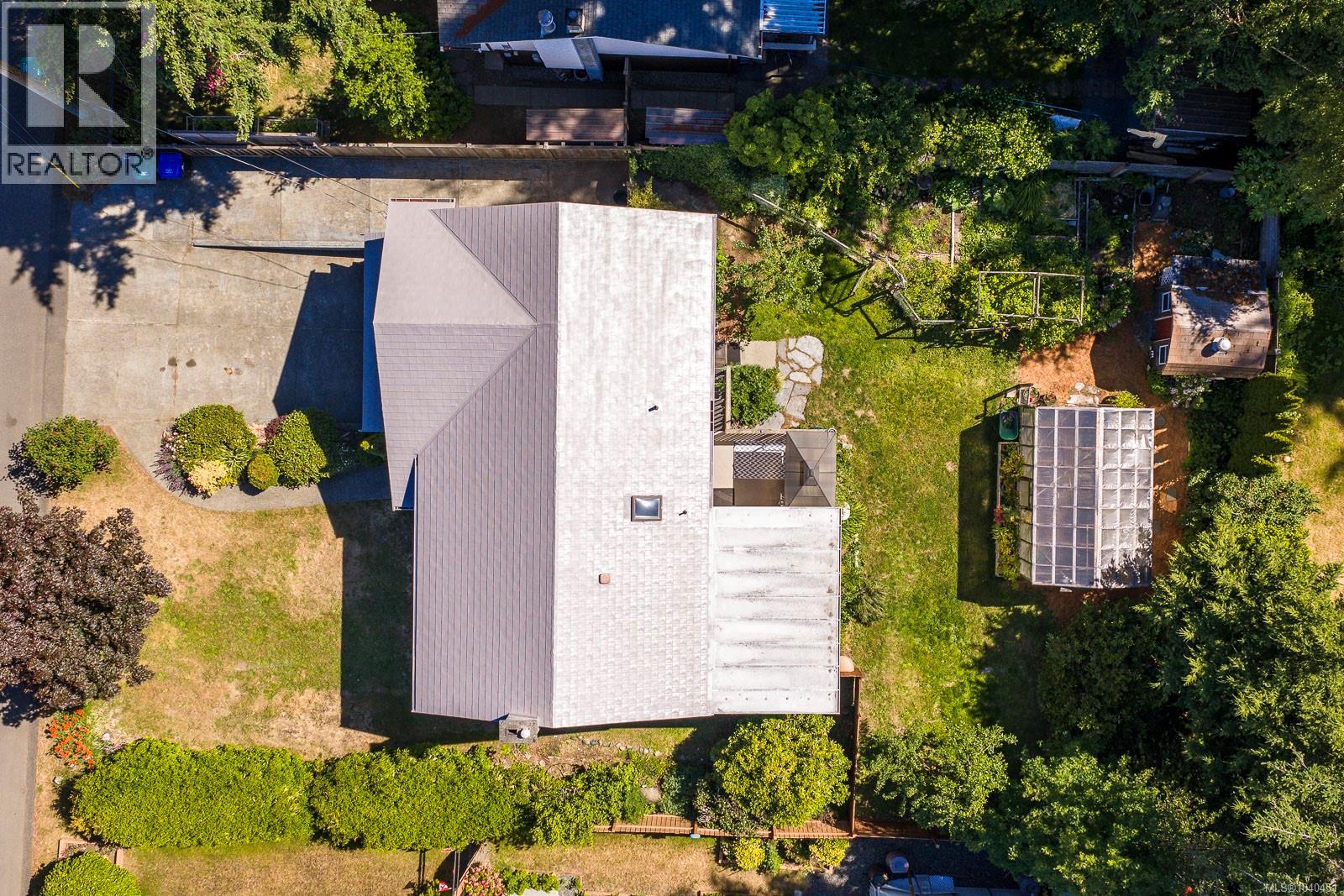 591 Rocky Heights Rd, Comox, British Columbia  V9M 3E8 - Photo 69 - 1040451
