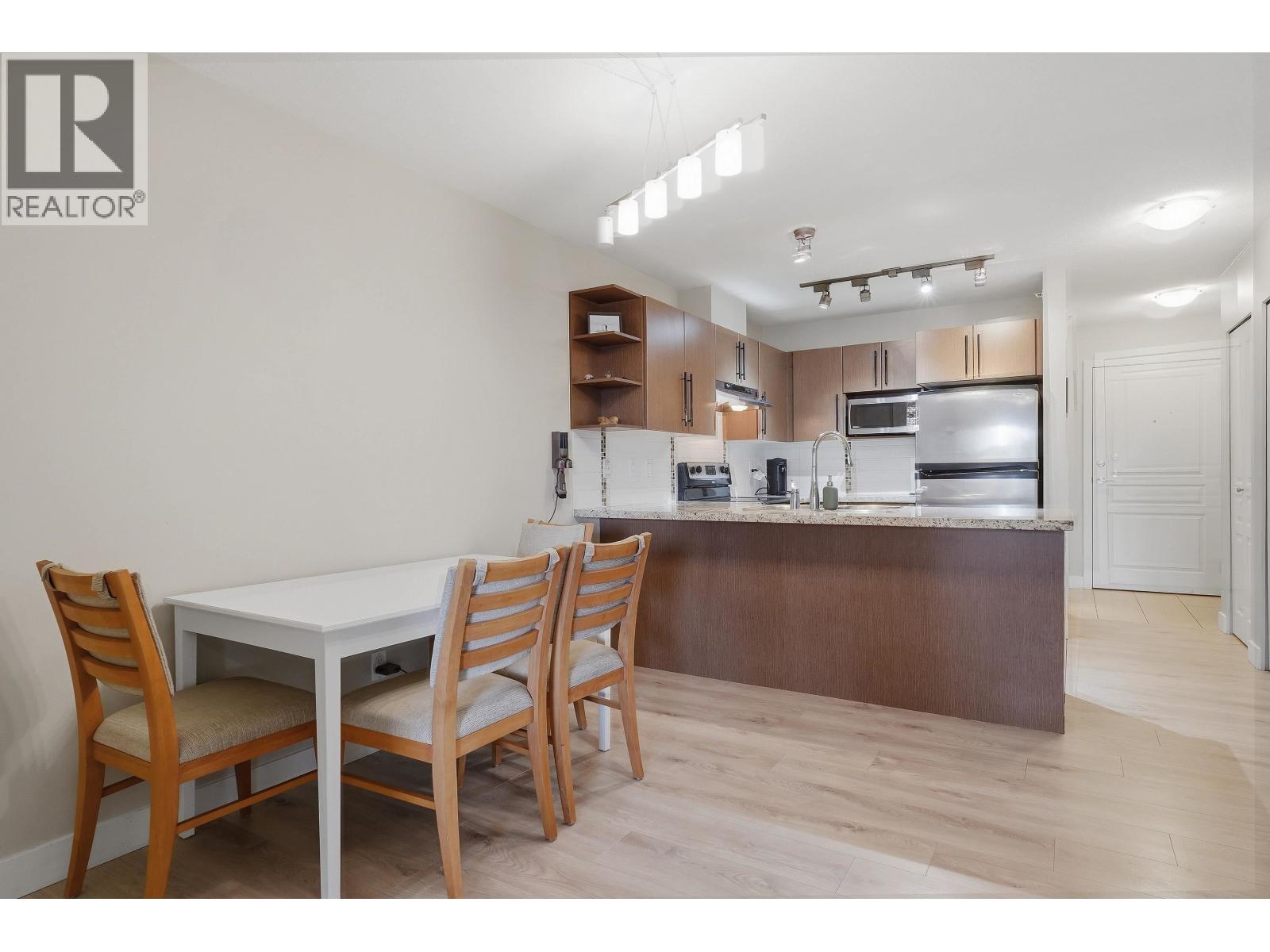 403 2088 Beta Avenue, Burnaby, British Columbia  V5C 0C8 - Photo 9 - R3136287