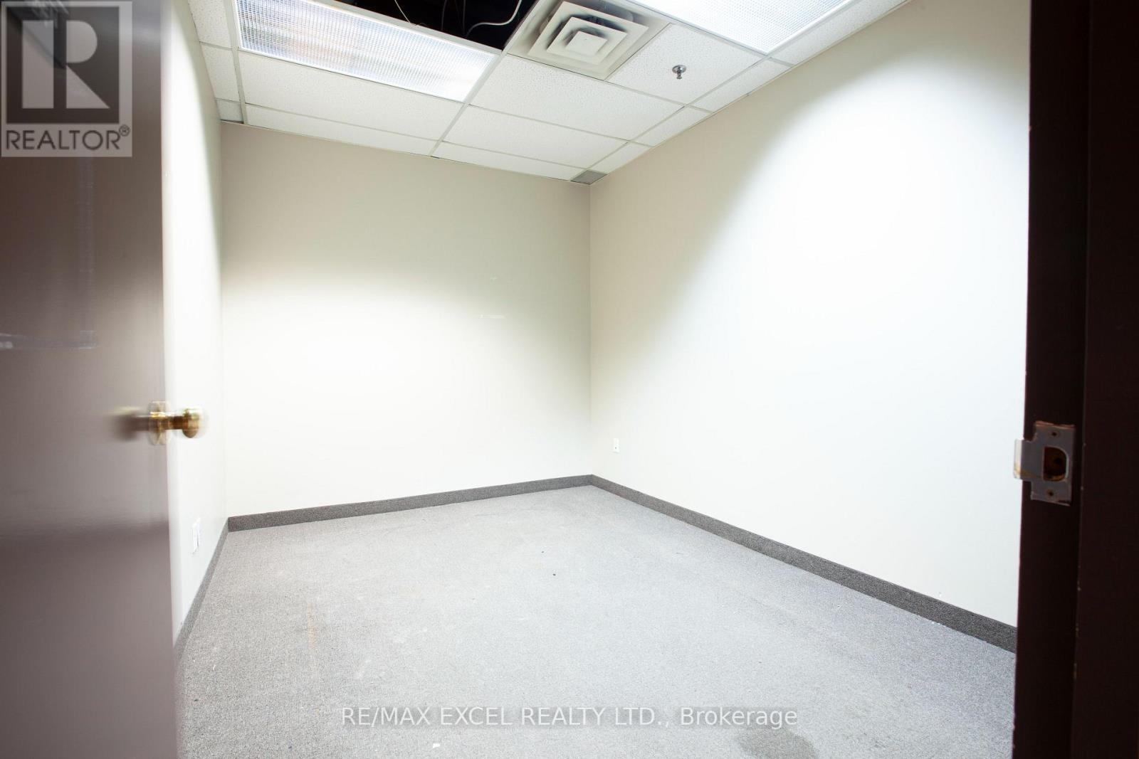 3 & 5 - 124 Milner Avenue, Toronto, Ontario  M1S 3R2 - Photo 34 - E13448792
