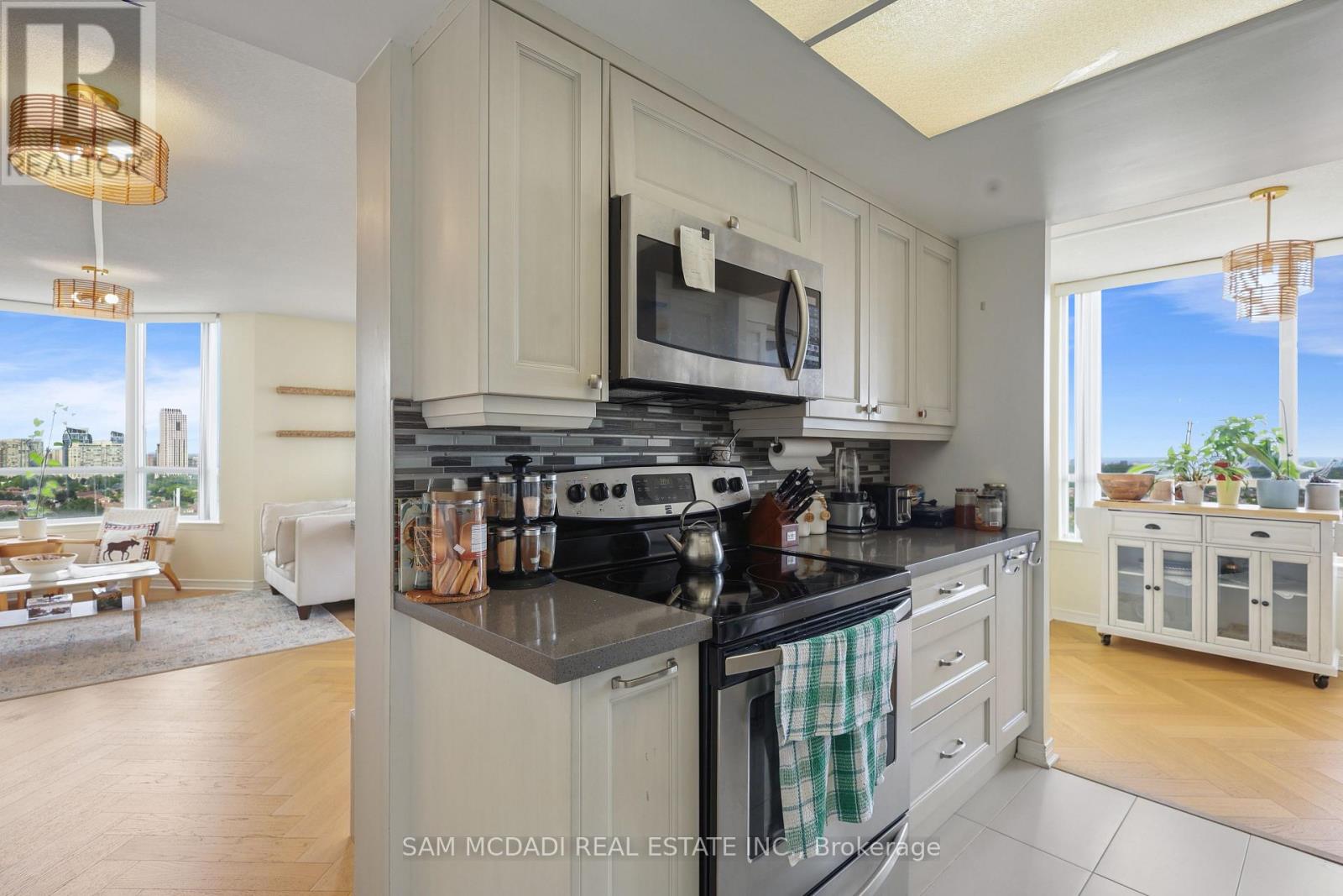 #1803 - 550 Webb Drive, Mississauga, Ontario  L5B 3Y4 - Photo 10 - W13448814
