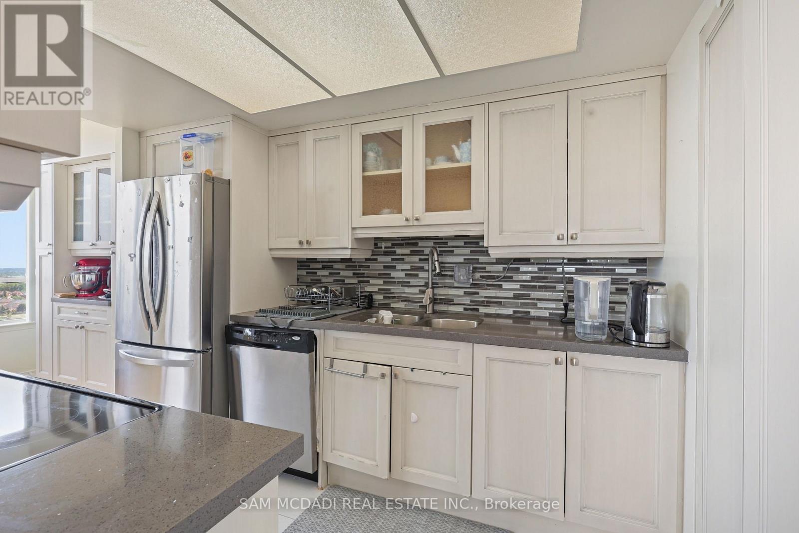 #1803 - 550 Webb Drive, Mississauga, Ontario  L5B 3Y4 - Photo 11 - W13448814