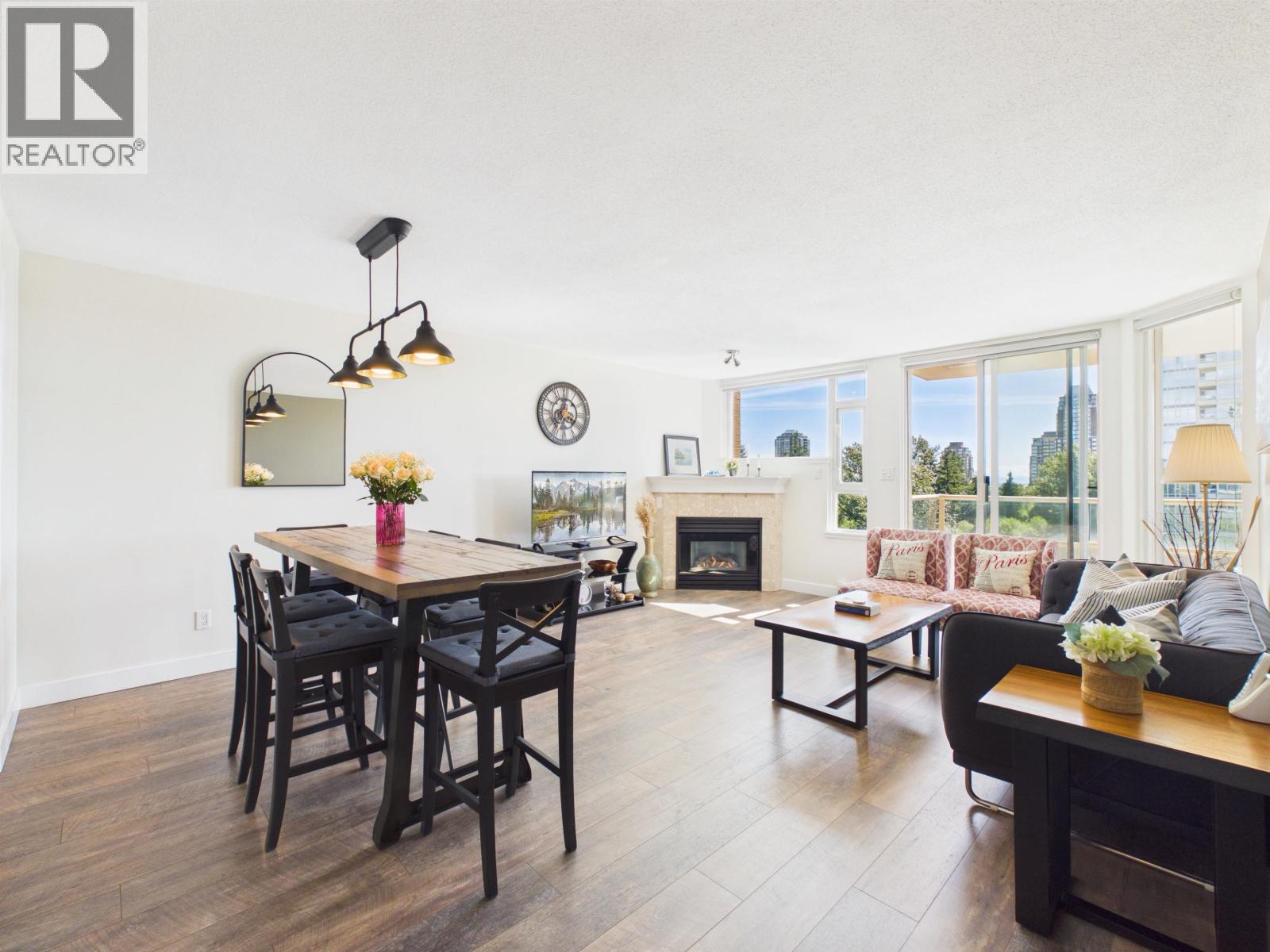 902 7108 EDMONDS STREET