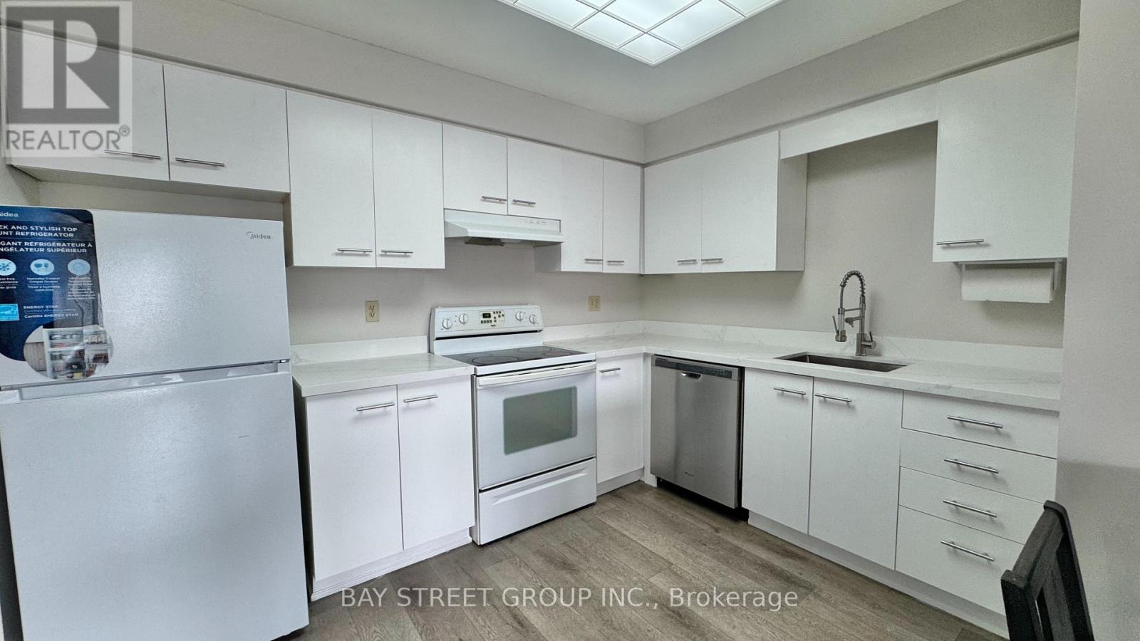 213 - 78 Roehampton Avenue, St. Catharines, Ontario  L2M 7W9 - Photo 4 - X13448804