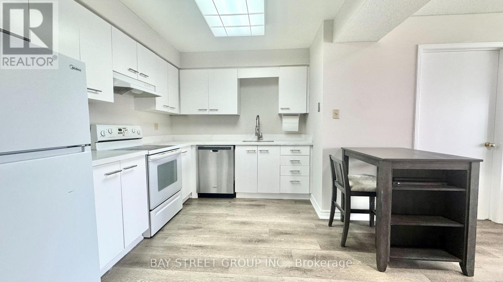 213 - 78 Roehampton Avenue, St. Catharines, Ontario  L2M 7W9 - Photo 5 - X13448804