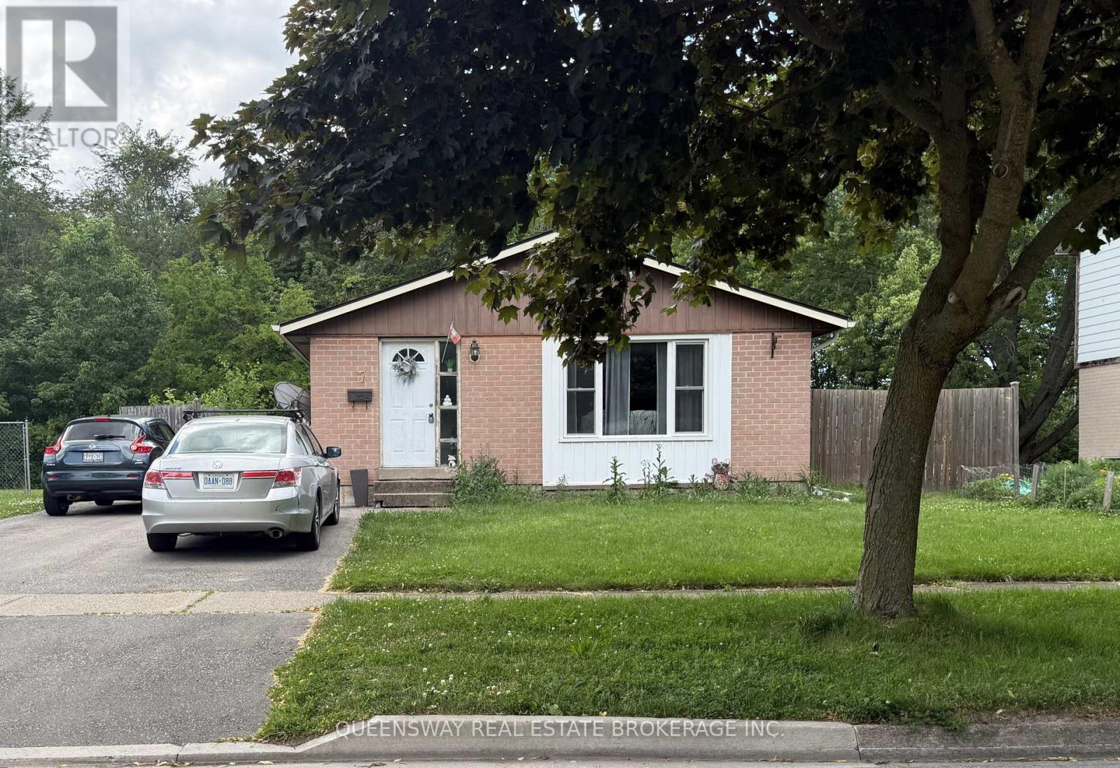 MAIN - 7 LEASIDE DRIVE, Welland, Ontario