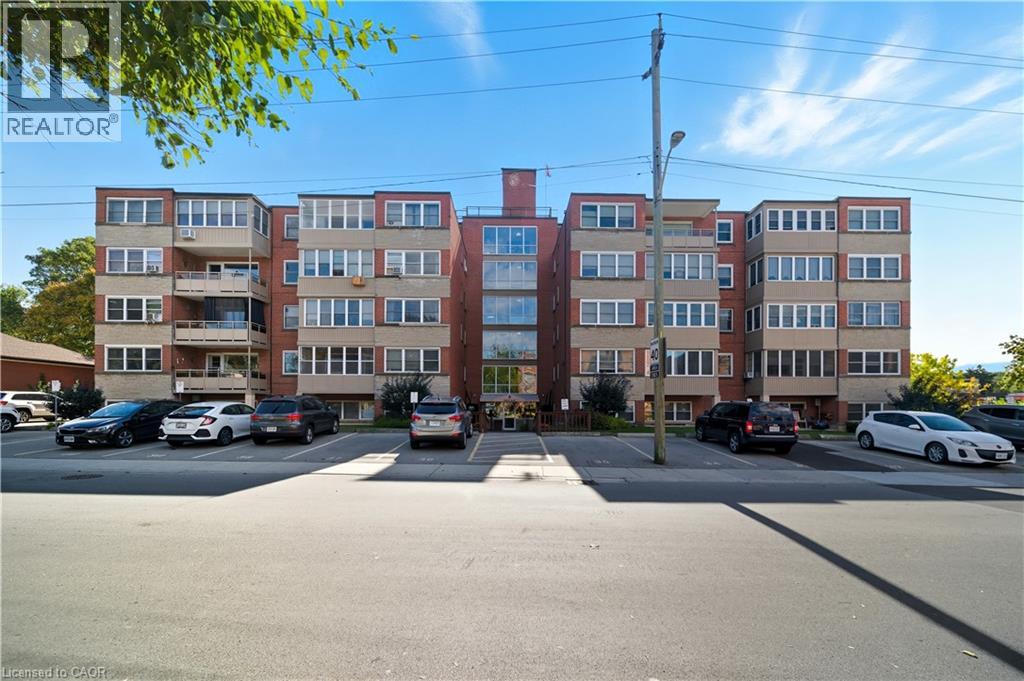 9 GRANT Boulevard Unit# 102, Dundas, Ontario