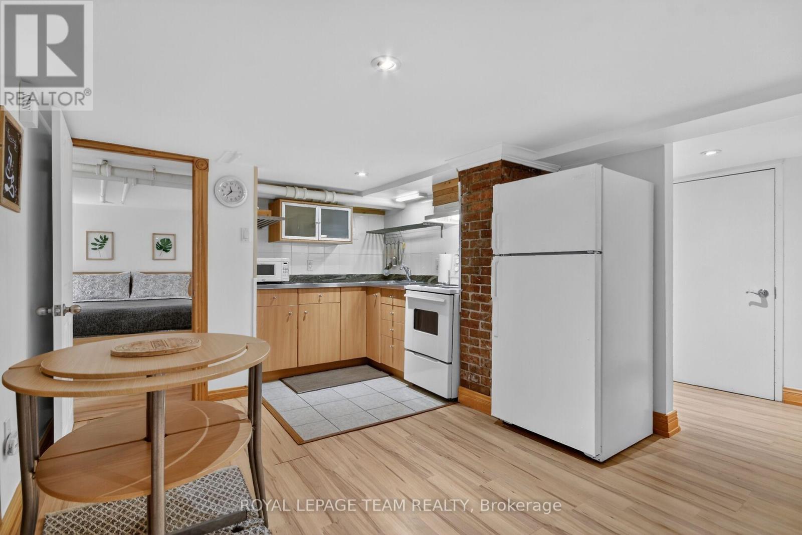 64 Delaware Avenue S, Ottawa, Ontario  K2P 0Z3 - Photo 5 - X13448840