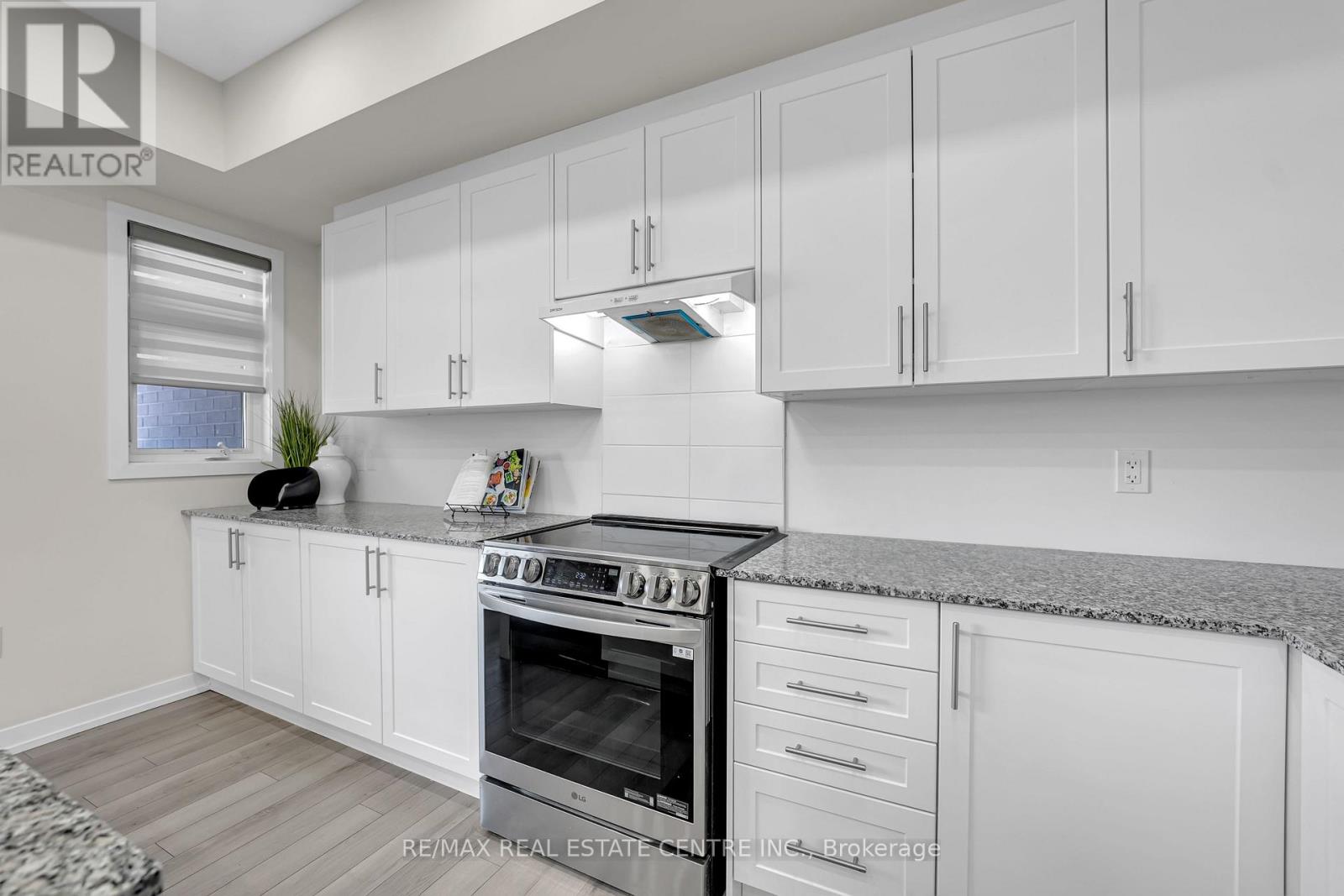 1538 Moonseed Place, Milton, Ontario  L9E 1V4 - Photo 14 - W13448826