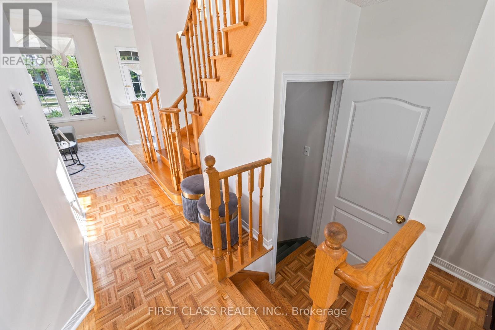 3181 Bentley Drive W, Mississauga, Ontario  L5M 6V8 - Photo 10 - W13448848