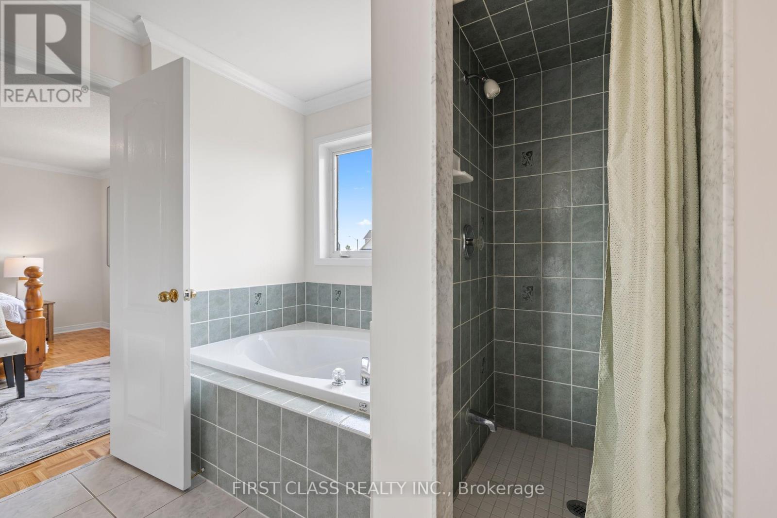 3181 Bentley Drive W, Mississauga, Ontario  L5M 6V8 - Photo 32 - W13448848